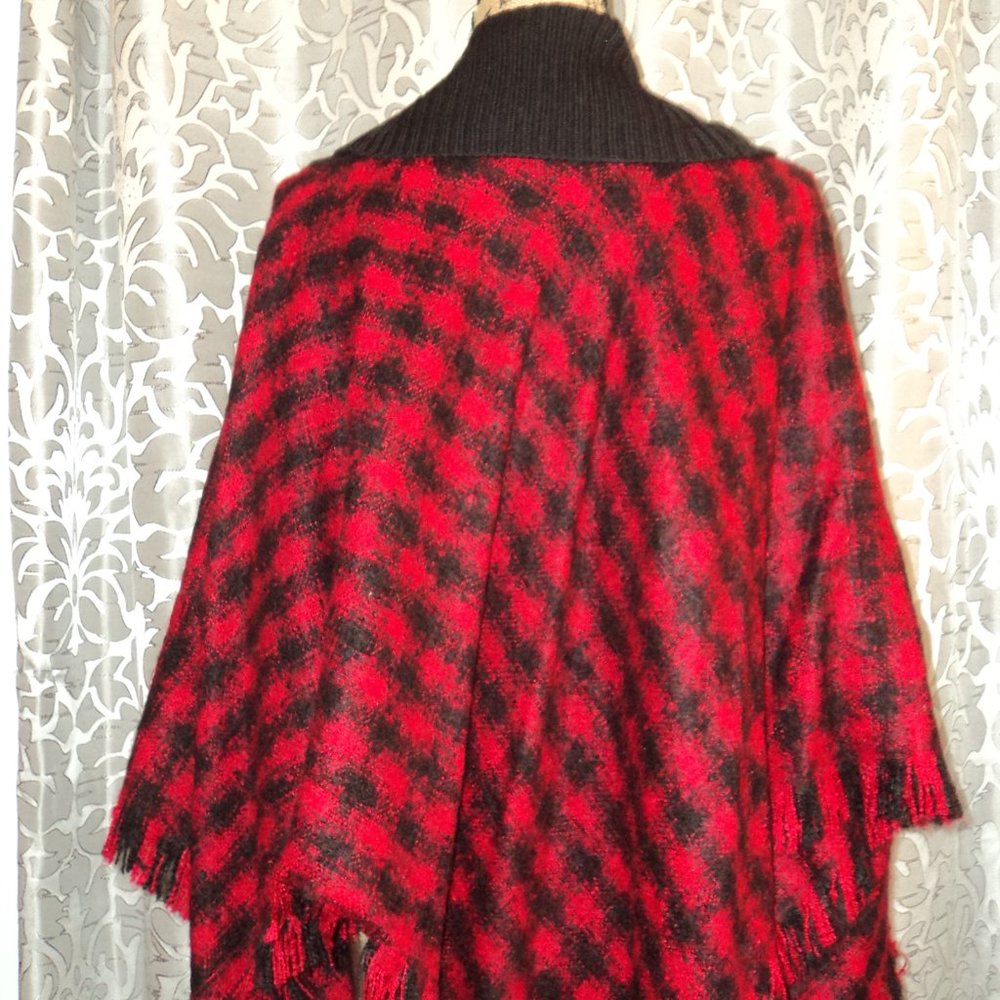 Talbots Buffalo Plaid Fringe Turtleneck Cape Poncho